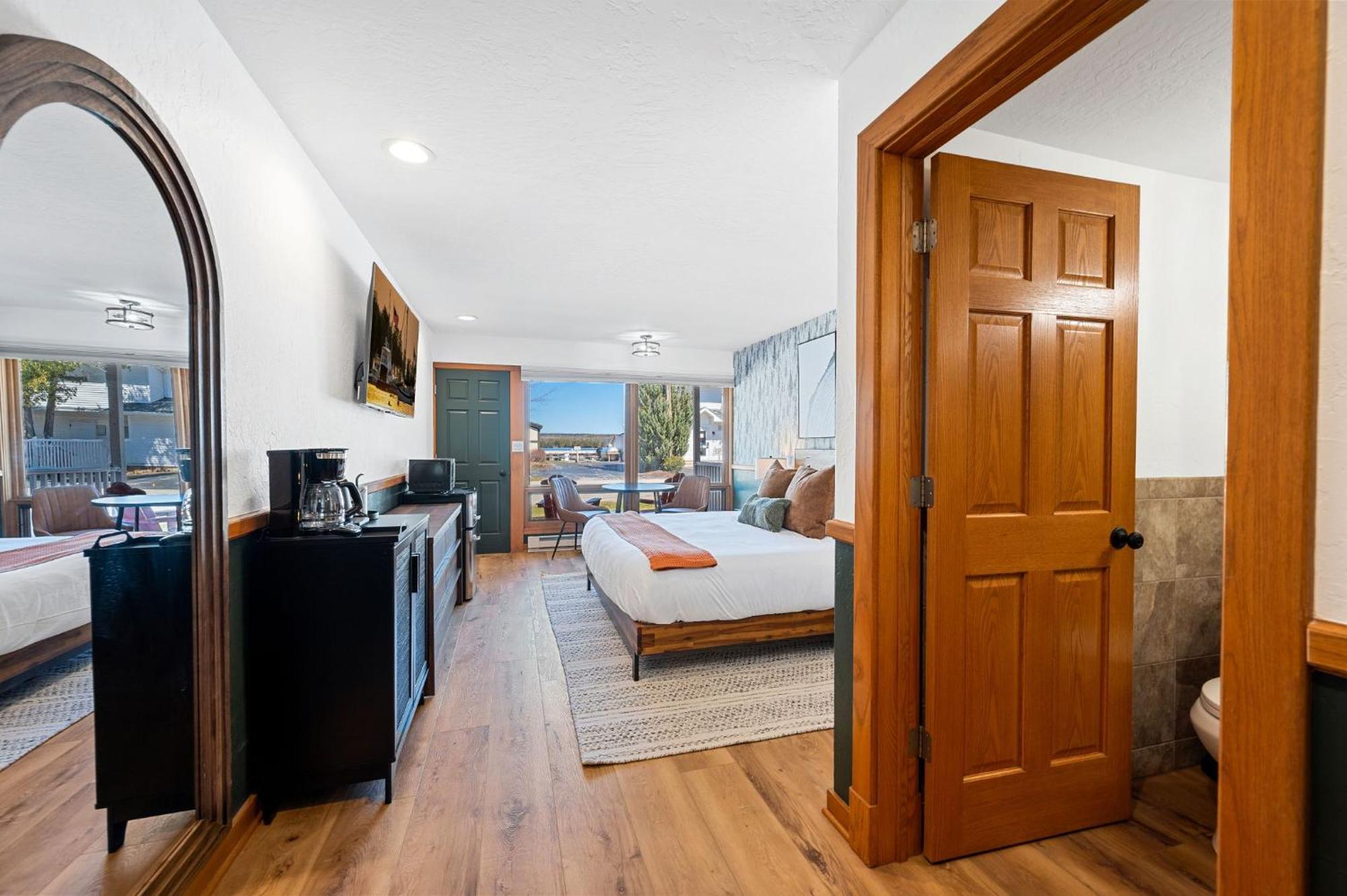Spruce & Shore Motel Fish Creek Bagian luar foto