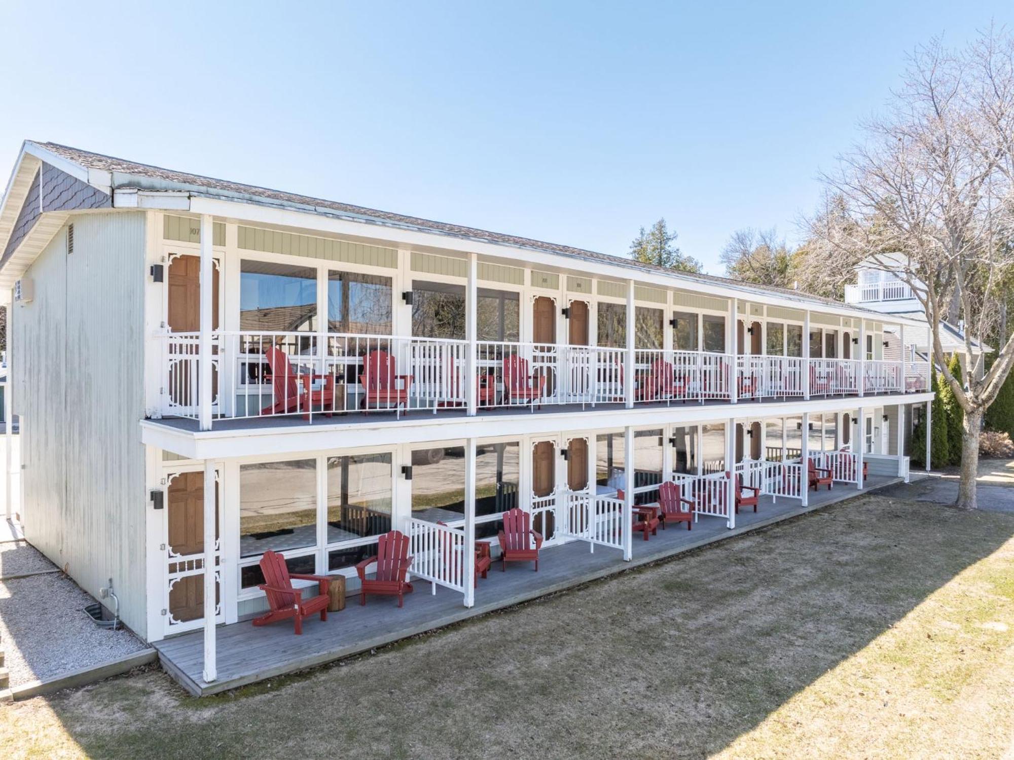 Spruce & Shore Motel Fish Creek Bagian luar foto